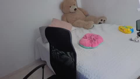 valerihouse_ online show from July 2, 1:16 am