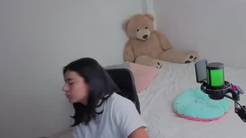 valerihouse_ online show from August 1, 2:44 am
