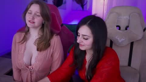 Valerie online show from April 17, 6:00 pm