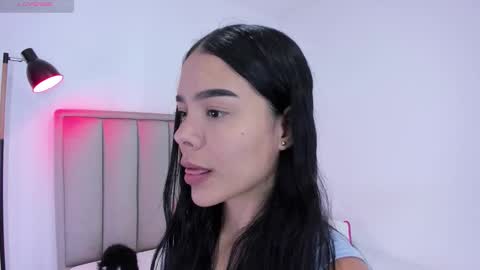 Cris  online show from October 12, 5:56 pm