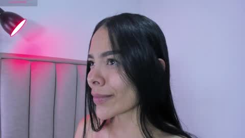 Cris  online show from April 19, 1:32 pm