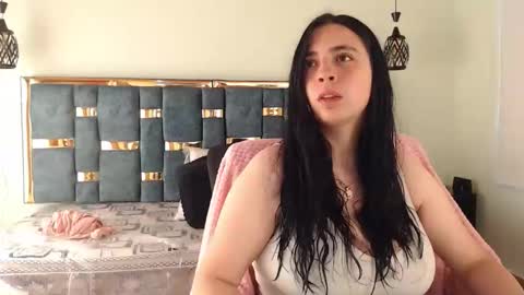 Snapshot of valery_cute_18 chatting on October 14, 12:06 pm valery cute 18 online show from October 14, 12:06 pm