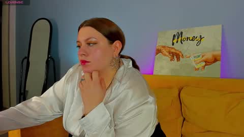 Snapshot of valery_grand chatting on February 3, 9:14 am Valery online show from February 3, 9:14 am