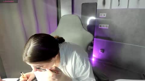 Snapshot of valery_grand chatting on February 21, 1:17 am Valery online show from February 21, 1:17 am