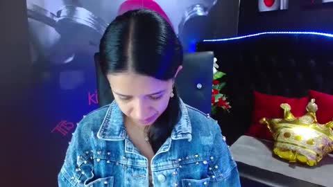 Snapshot of valery_meer_ chatting on December 3, 11:44 am Valeria online show from December 3, 11:44 am