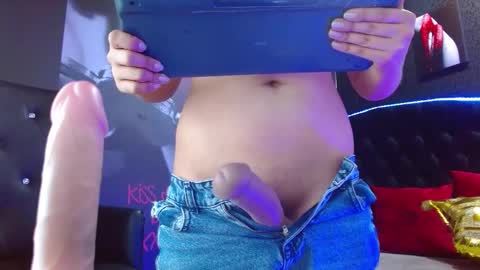 Snapshot of valery_meer_ chatting on December 6, 6:06 pm Valeria online show from December 6, 6:06 pm