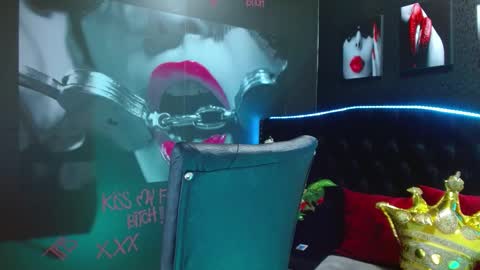 Snapshot of valery_meer_ chatting on December 14, 6:30 pm Valeria online show from December 14, 6:30 pm