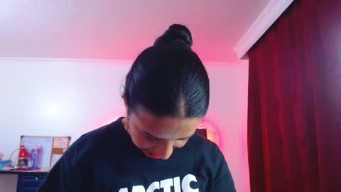 Snapshot of valery_meer_ chatting on October 17, 12:47 am Valeria online show from October 17, 12:47 am