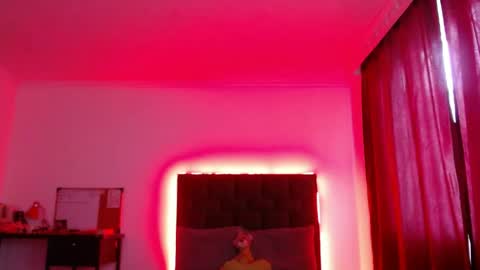 Snapshot of valery_meer_ chatting on April 17, 12:08 pm Valeria online show from April 17, 12:08 pm
