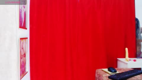 Snapshot of valery_smolls22 chatting on October 24, 4:25 pm valery_smolls22 online show from October 24, 4:25 pm