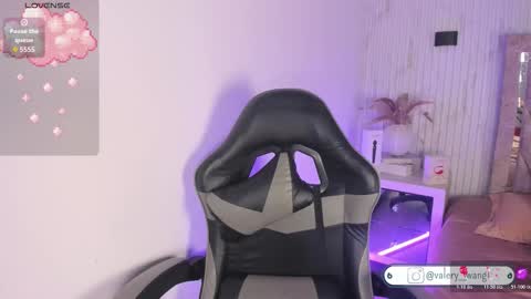 Val online show from November 4, 12:04 pm