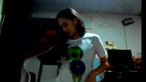 Snapshot of valerybaker1 chatting on June 15, 11:18 pm B V Naughty online show from June 15, 11:18 pm
