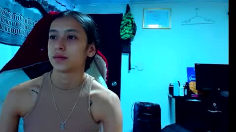 Snapshot of valerybaker1 chatting on June 21, 10:23 pm B V Naughty online show from June 21, 10:23 pm