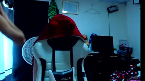 Snapshot of valerybaker1 chatting on June 22, 5:43 pm B V Naughty online show from June 22, 5:43 pm