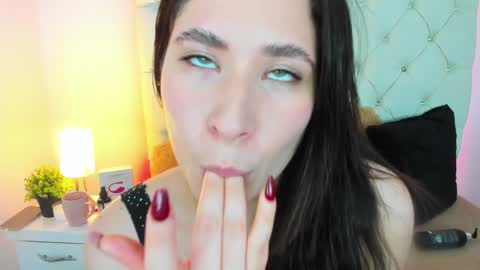 valery online show from December 21, 5:03 am