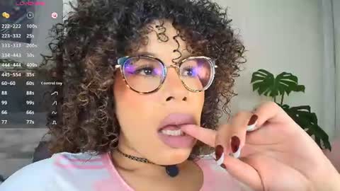 Snapshot of valeryharriz chatting on July 14, 3:44 am valeryharriz online show from July 14, 3:44 am