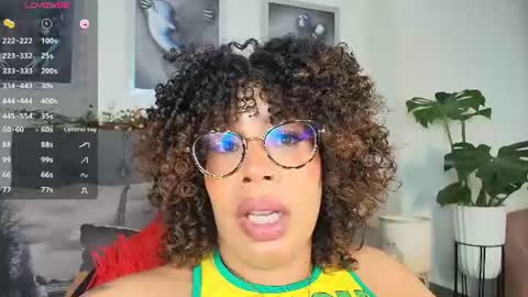 Snapshot of valeryharriz chatting on July 19, 4:38 am valeryharriz online show from July 19, 4:38 am