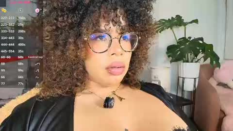 Snapshot of valeryharriz chatting on July 28, 3:13 am valeryharriz online show from July 28, 3:13 am