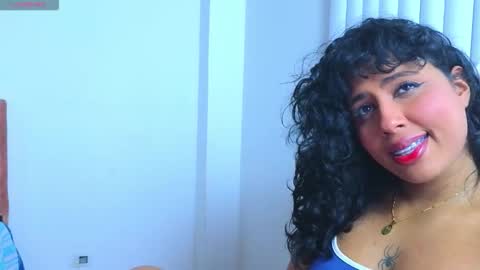 Snapshot of valerylovexxx chatting on October 28, 2:15 am valerylovexxx online show from October 28, 2:15 am