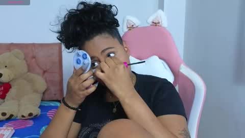 Snapshot of valerylovexxx chatting on October 28, 9:39 pm valerylovexxx online show from October 28, 9:39 pm