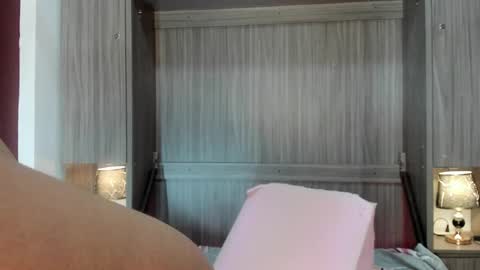 Snapshot of valerymeyerr chatting on March 25, 12:00 pm valerymeyerr online show from March 25, 12:00 pm