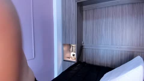 Snapshot of valerymeyerr chatting on June 27, 12:22 pm valerymeyerr online show from June 27, 12:22 pm