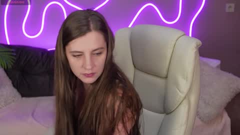 Snapshot of valerymurr chatting on October 12, 12:48 pm V A L E R Y  M U R online show from October 12, 12:48 pm