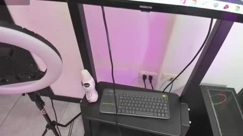 Valerie Shadey  online show from January 8, 7:38 pm