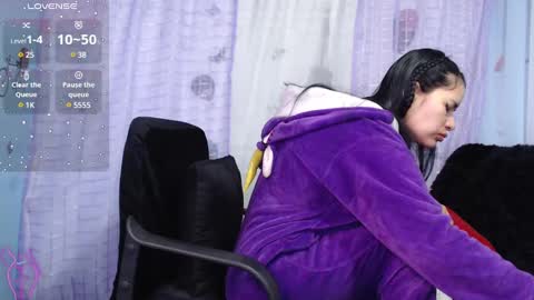 Snapshot of valerysnow_ chatting on March 9, 1:04 pm Valery online show from March 9, 1:04 pm