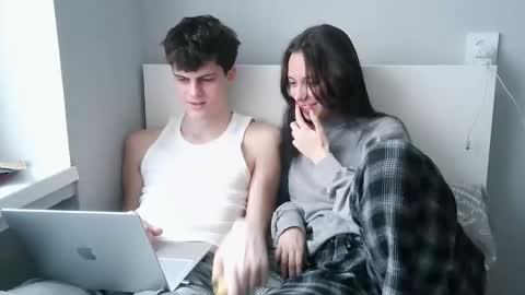 valesios online show from November 28, 9:56 am