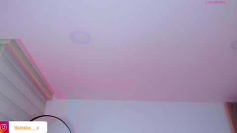 Snapshot of valeska__v chatting on May 23, 7:13 am your loveee online show from May 23, 7:13 am