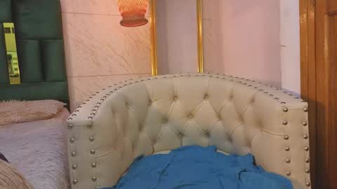 Snapshot of valetino_stonee chatting on May 19, 8:59 pm Valentino online show from May 19, 8:59 pm