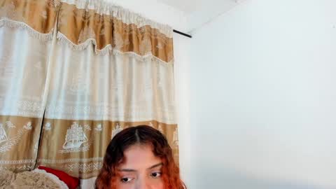 Snapshot of valientegirl_ chatting on December 28, 7:22 am VALIENTE  online show from December 28, 7:22 am