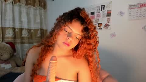 Snapshot of valientegirl_ chatting on January 15, 5:50 am VALIENTE  online show from January 15, 5:50 am
