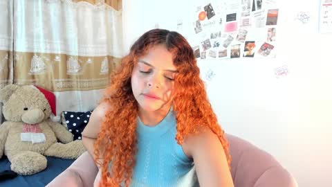Snapshot of valientegirl_ chatting on January 18, 6:34 am VALIENTE  online show from January 18, 6:34 am