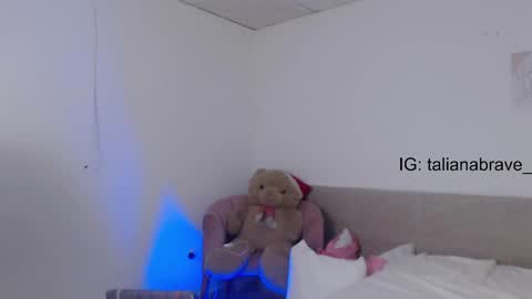 Snapshot of valientegirl_ chatting on March 2, 4:17 am VALIENTE  online show from March 2, 4:17 am