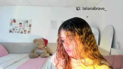 Snapshot of valientegirl_ chatting on September 30, 9:09 pm VALIENTE  online show from September 30, 9:09 pm