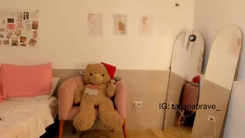 Snapshot of valientegirl_ chatting on October 15, 3:50 am VALIENTE  online show from October 15, 3:50 am