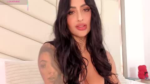 Snapshot of valky_bes chatting on February 23, 11:58 pm ValkyBes online show from February 23, 11:58 pm