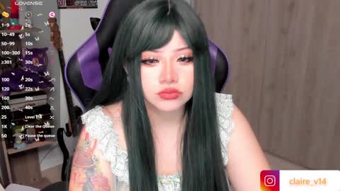 Snapshot of valkyrie_claire chatting on January 6, 4:13 pm Valkyrie claire online show from January 6, 4:13 pm
