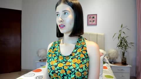 Snapshot of vallejo_macarena chatting on December 5, 1:36 am Macarena online show from December 5, 1:36 am
