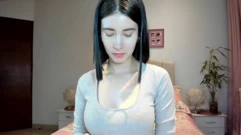Snapshot of vallejo_macarena chatting on September 18, 2:35 am Macarena online show from September 18, 2:35 am
