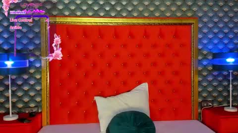 Valerie Val V online show from March 2, 9:10 am