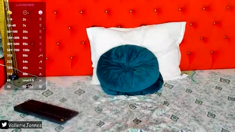 Valerie Val V online show from February 11, 7:57 am