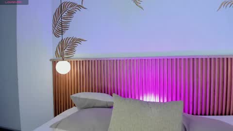 valleriie_ online show from April 15, 3:41 pm