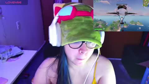 Im Violet online show from December 29, 12:52 am