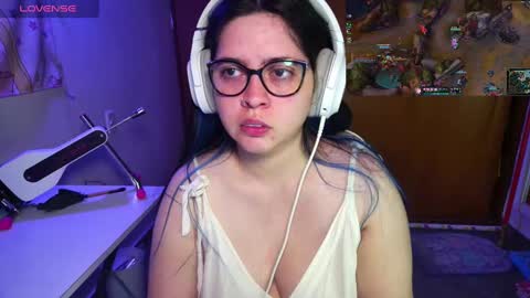 Im Violet online show from February 8, 7:59 am