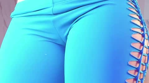 Vallolet Peach  online show from May 28, 12:24 pm