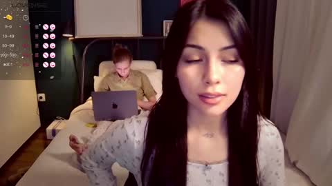Snapshot of valorant_girl chatting on April 20, 5:59 pm Little Devil online show from April 20, 5:59 pm