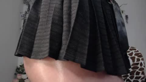 valquiria_sirgun online show from February 23, 4:46 pm